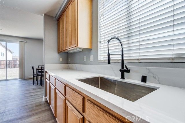 13816 Grant, Oak Hills, CA 92344