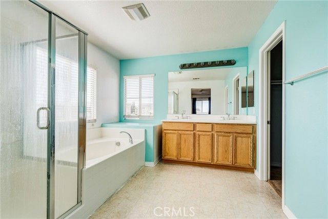 13816 Grant, Oak Hills, CA 92344