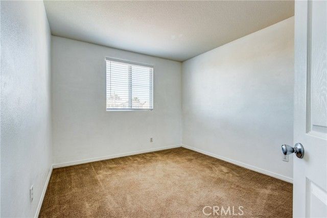 13816 Grant, Oak Hills, CA 92344