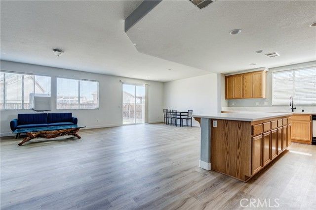 13816 Grant, Oak Hills, CA 92344