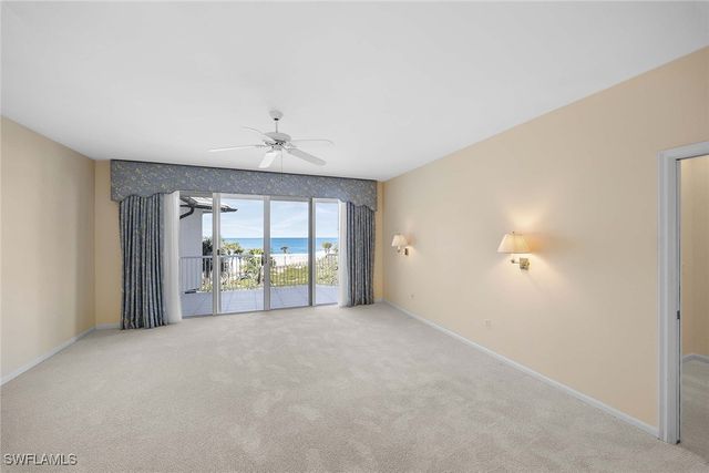 70 Seagate DR, Naples, FL 34103