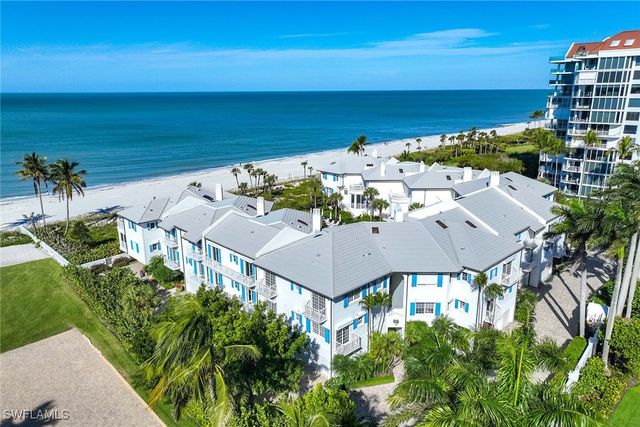 70 Seagate DR, Naples, FL 34103