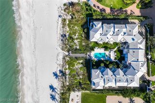 70 Seagate DR, Naples, FL 34103