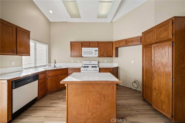 622 E Avenue J11, Lancaster, CA 93535