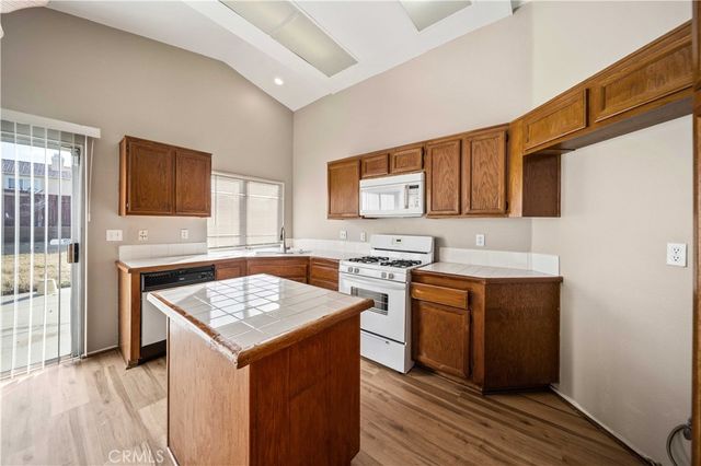 622 E Avenue J11, Lancaster, CA 93535