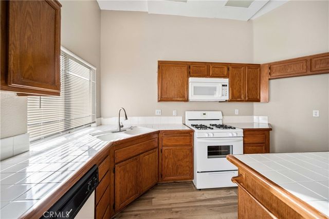 622 E Avenue J11, Lancaster, CA 93535