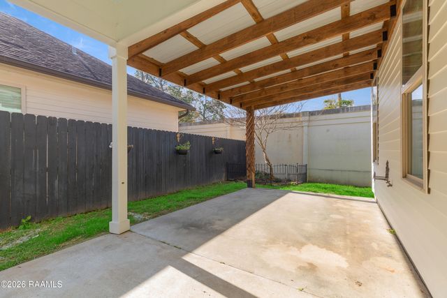 207 Summerland Key Lane, Lafayette, LA 70508