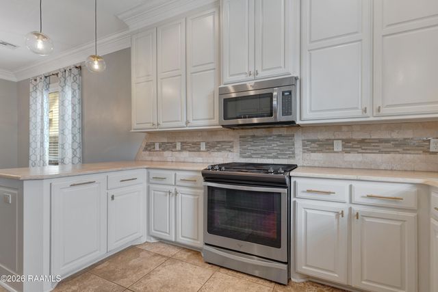 207 Summerland Key Lane, Lafayette, LA 70508