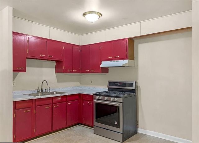 565 Wavelyn Way, Riverdale, GA 30274