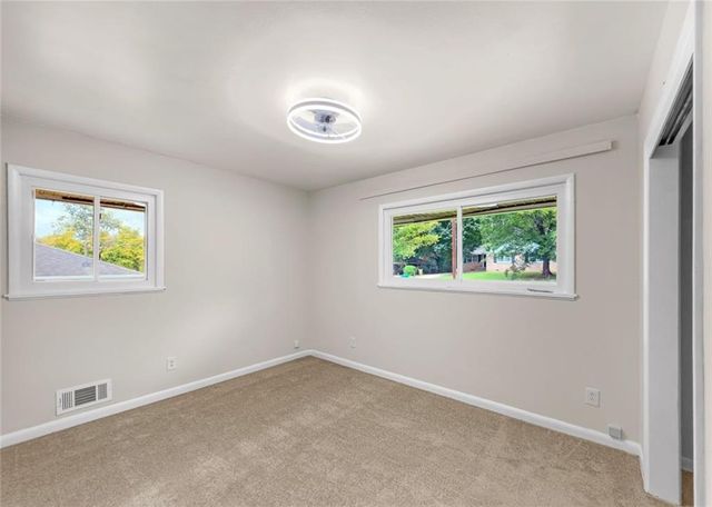 565 Wavelyn Way, Riverdale, GA 30274