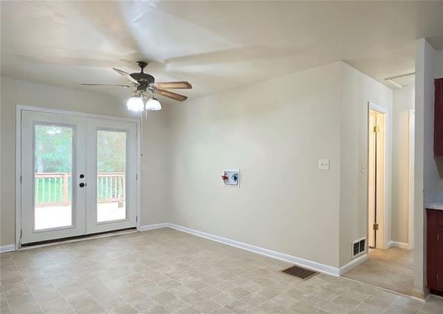 565 Wavelyn Way, Riverdale, GA 30274