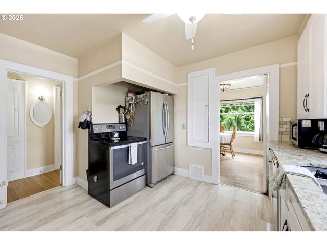 3242 Ne 43RD Ave, Portland, OR 97213