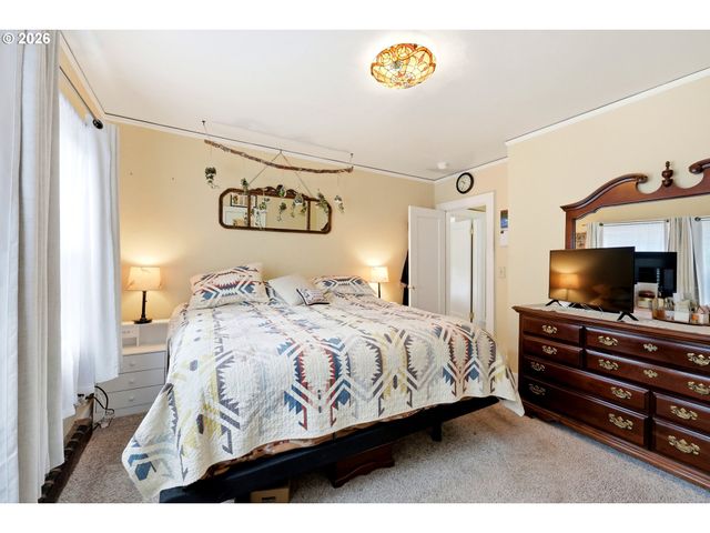 3242 Ne 43RD Ave, Portland, OR 97213