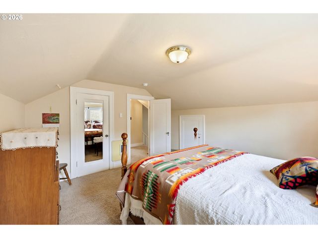 3242 Ne 43RD Ave, Portland, OR 97213