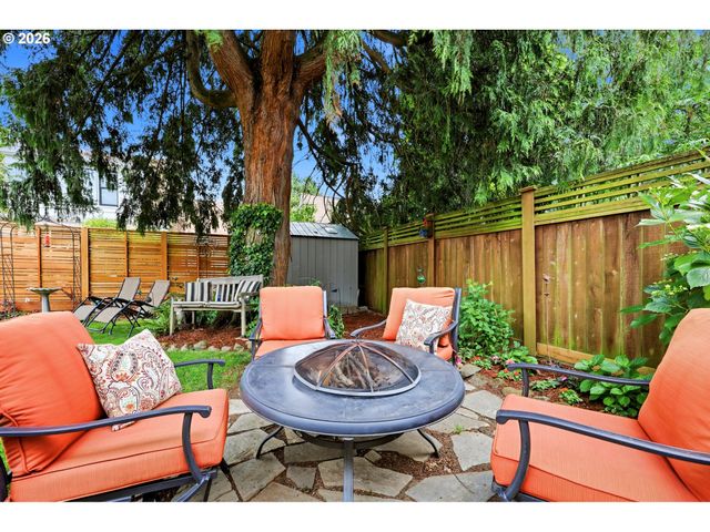3242 Ne 43RD Ave, Portland, OR 97213