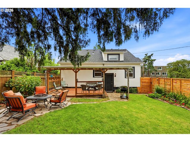 3242 Ne 43RD Ave, Portland, OR 97213