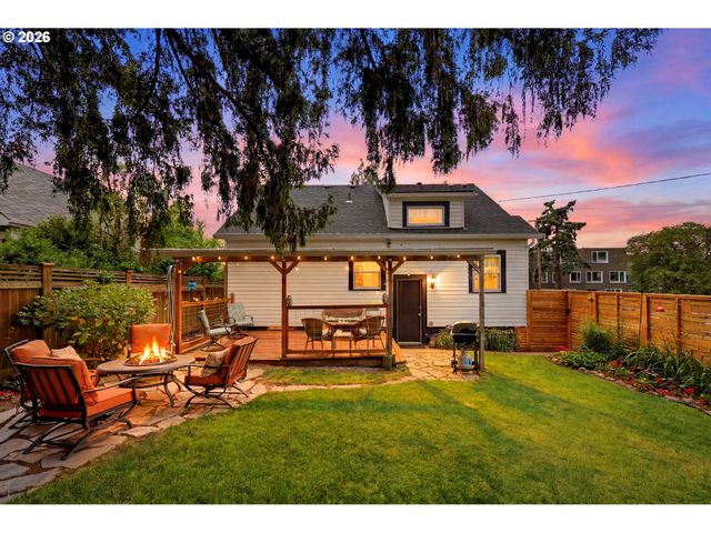 3242 Ne 43RD Ave, Portland, OR 97213