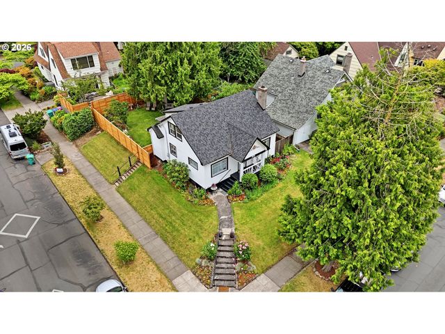 3242 Ne 43RD Ave, Portland, OR 97213