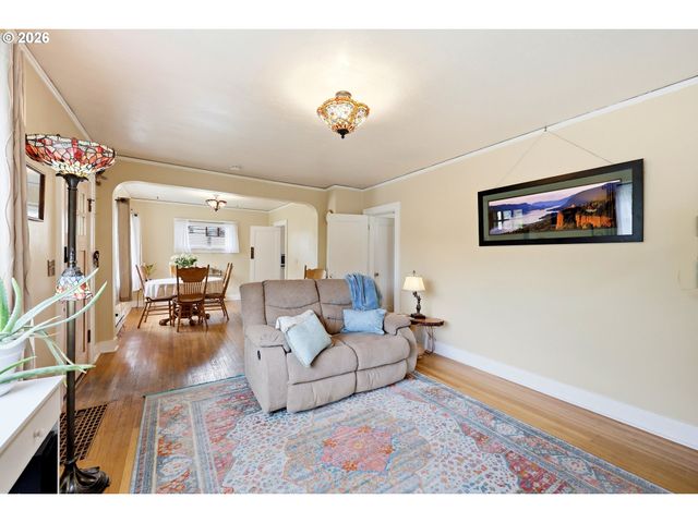 3242 Ne 43RD Ave, Portland, OR 97213