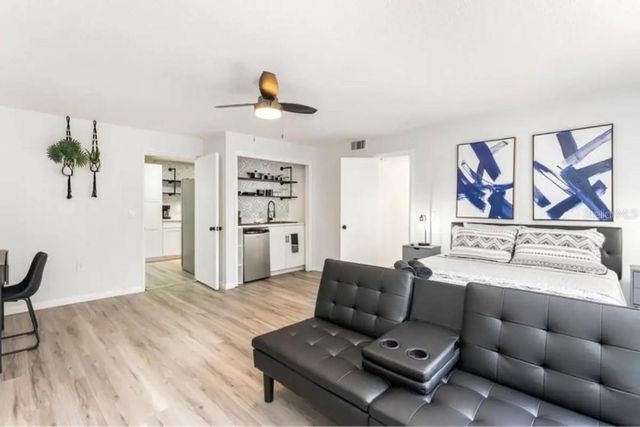 1214 N PINE HILLS ROAD, Orlando, FL 32808