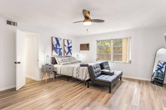 1214 N PINE HILLS ROAD, Orlando, FL 32808