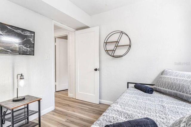 1214 N PINE HILLS ROAD, Orlando, FL 32808