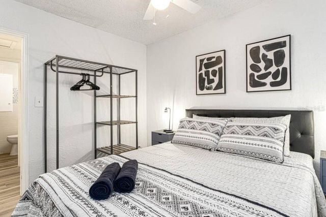 1214 N PINE HILLS ROAD, Orlando, FL 32808