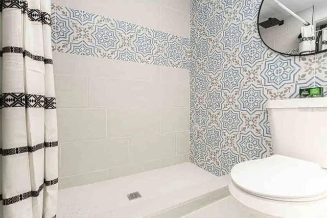 1214 N PINE HILLS ROAD, Orlando, FL 32808