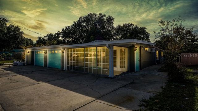 1214 N PINE HILLS ROAD, Orlando, FL 32808