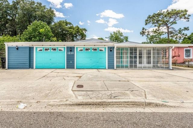 1214 N PINE HILLS ROAD, Orlando, FL 32808