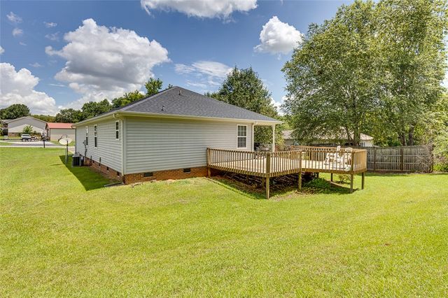 2109 Rolling Green Road, Anderson, SC 29621