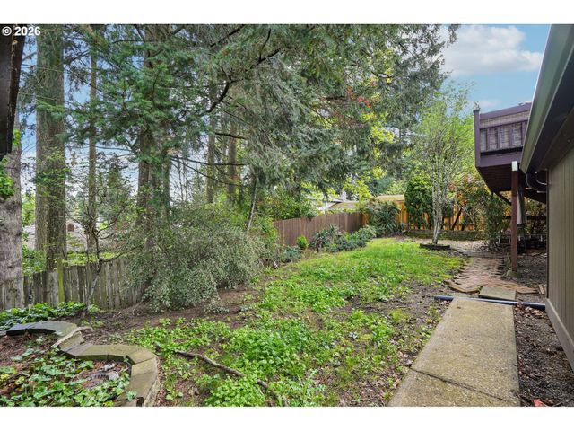 16660 Se VALLEY VIEW Rd, Milwaukie, OR 97267