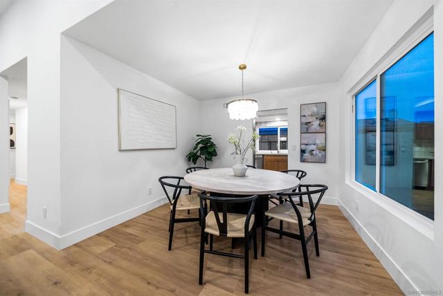 460 Las Brisas Dr, Escondido, CA 92027