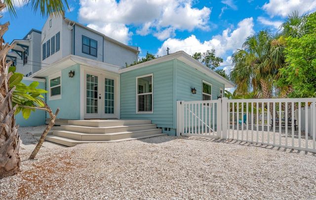 932 HIGHLAND AVENUE, Dunedin, FL 34698