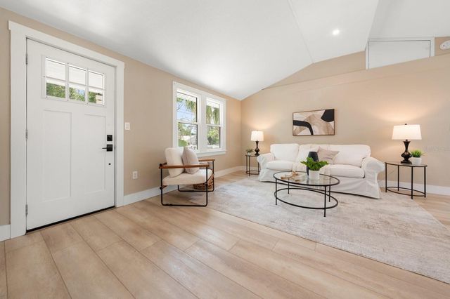 932 HIGHLAND AVENUE, Dunedin, FL 34698