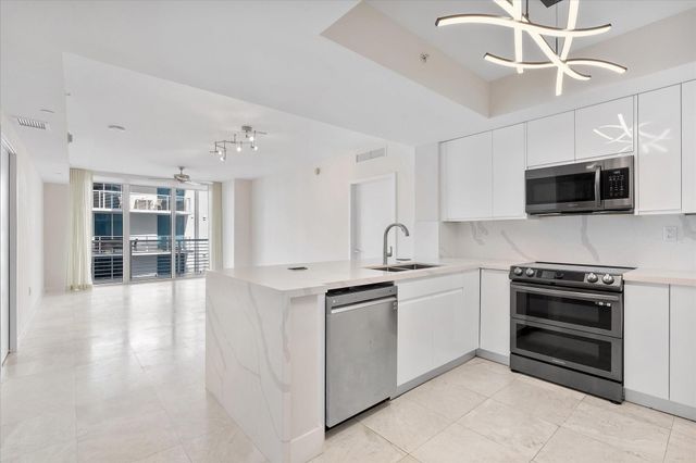 2821 N Ocean Blvd 902S, Fort Lauderdale, FL 33308