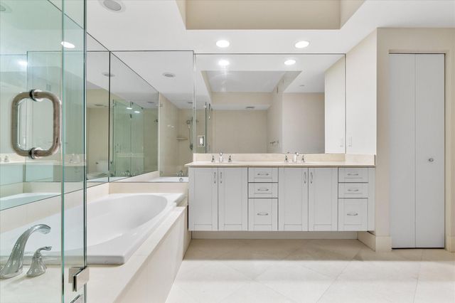 2821 N Ocean Blvd 902S, Fort Lauderdale, FL 33308