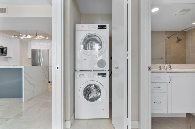 2821 N Ocean Blvd 902S, Fort Lauderdale, FL 33308