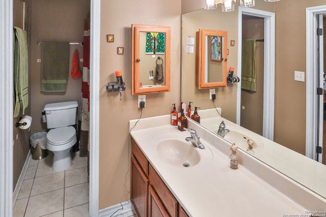1561 COUNTY ROAD 320, Floresville, TX 78114