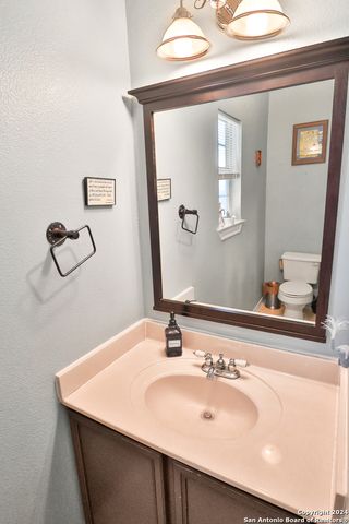 1561 COUNTY ROAD 320, Floresville, TX 78114