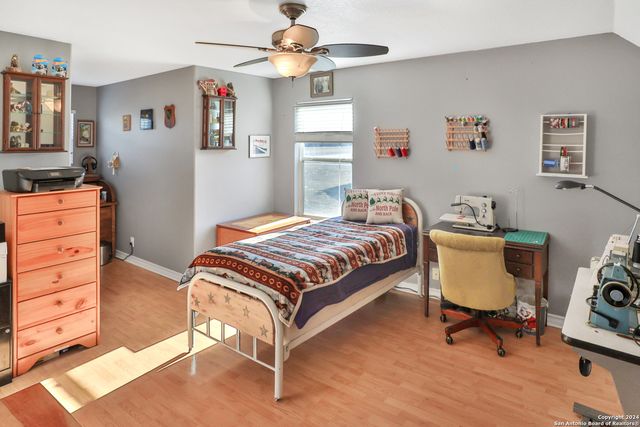 1561 COUNTY ROAD 320, Floresville, TX 78114