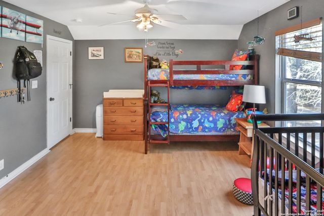 1561 COUNTY ROAD 320, Floresville, TX 78114