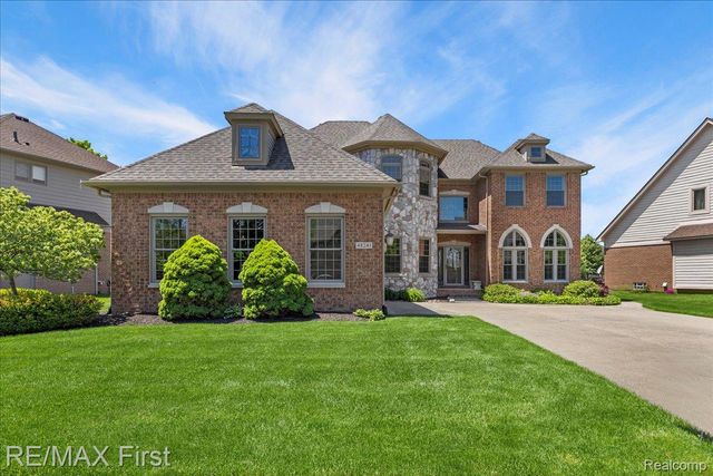 48241 Century Drive, Macomb Township, MI 48044