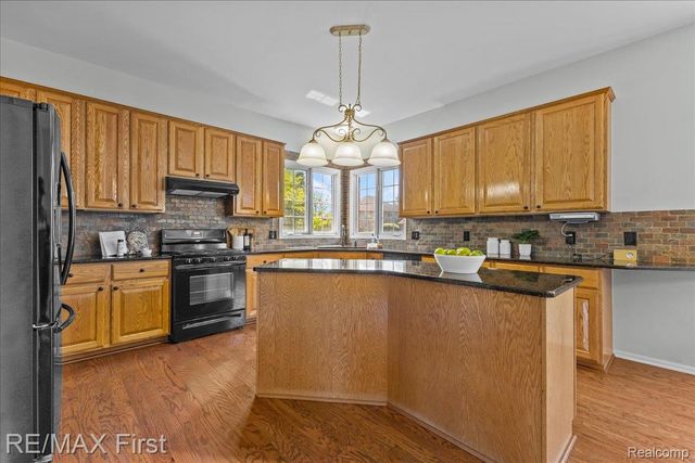 48241 Century Drive, Macomb Township, MI 48044