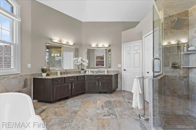 48241 Century Drive, Macomb Township, MI 48044