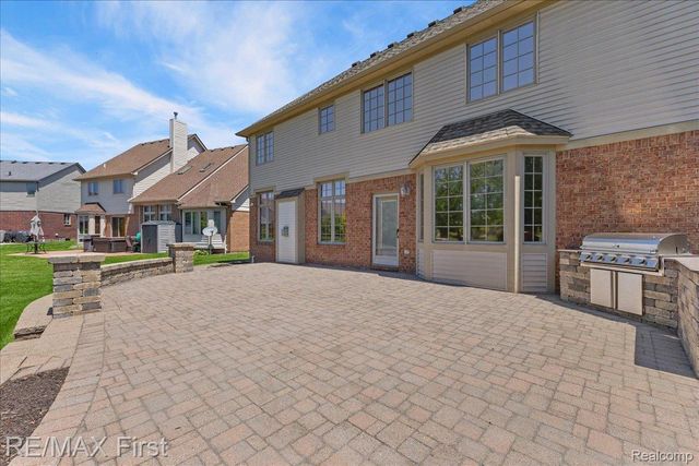 48241 Century Drive, Macomb Township, MI 48044