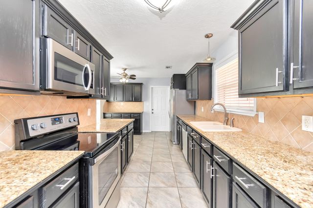 13406 Splintered Oak Drive, Houston, TX 77065