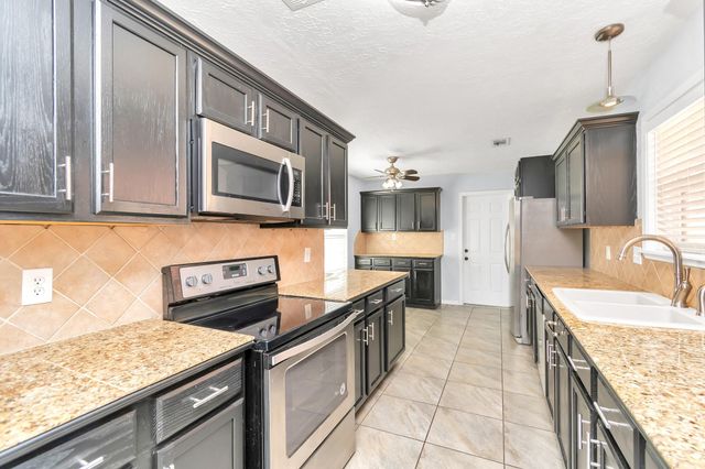 13406 Splintered Oak Drive, Houston, TX 77065