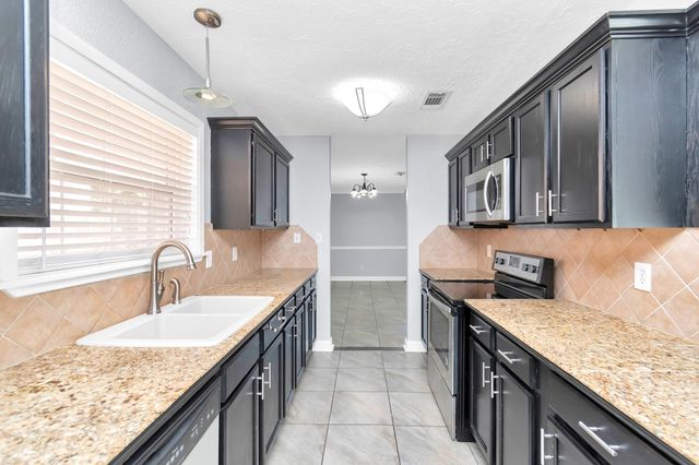 13406 Splintered Oak Drive, Houston, TX 77065