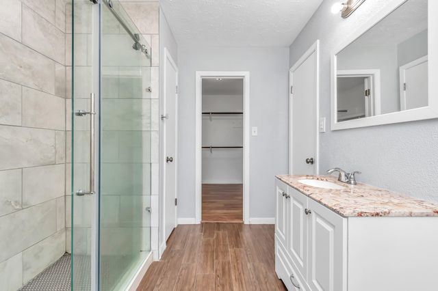 13406 Splintered Oak Drive, Houston, TX 77065